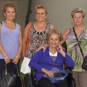 Meet your Posher, Roxana